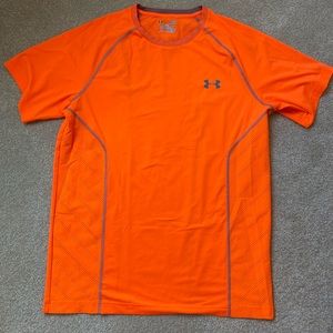 5 Under Armour Shirts, Size L